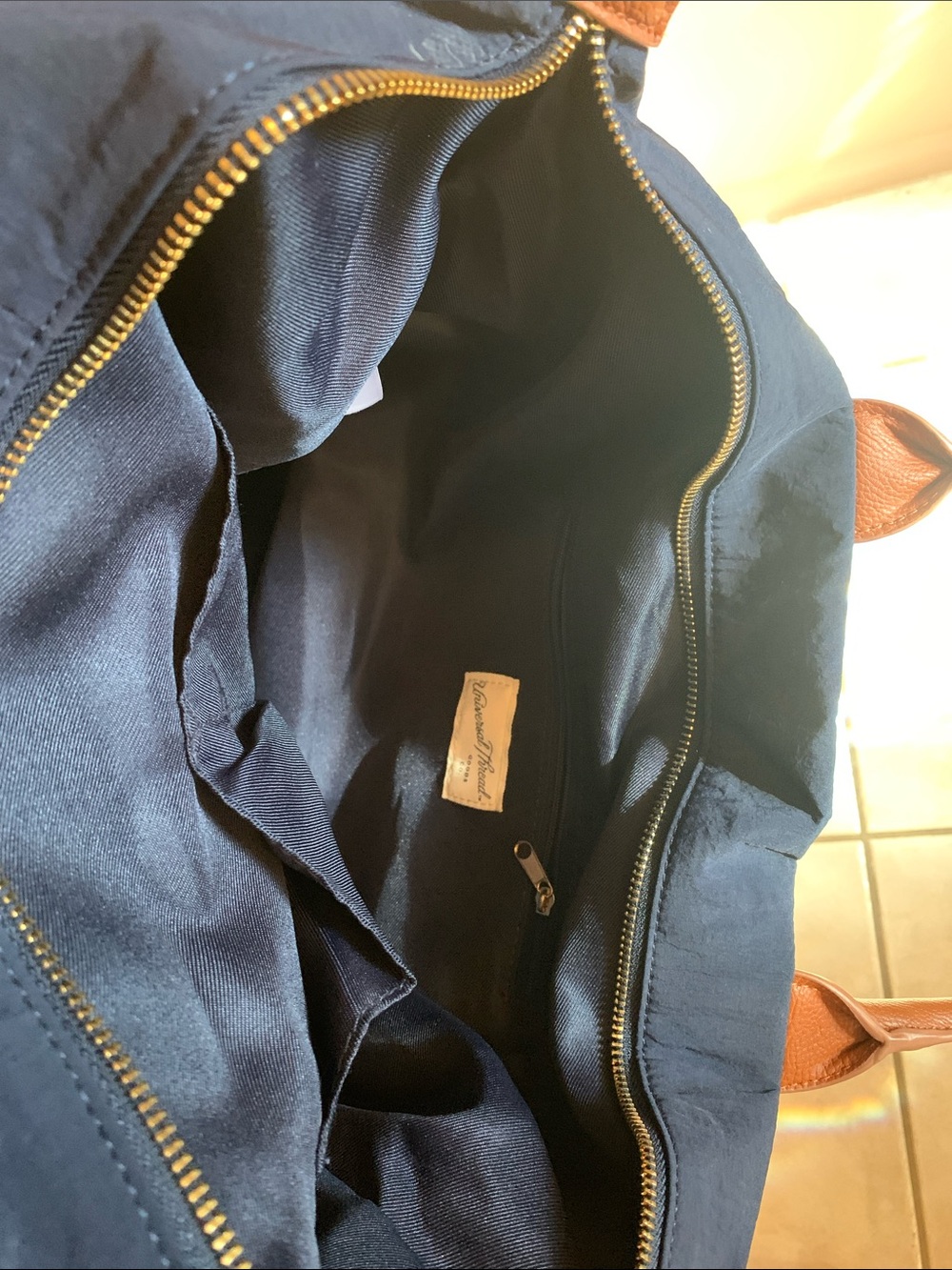 Universal Thread bag - Picture 2 of 3
